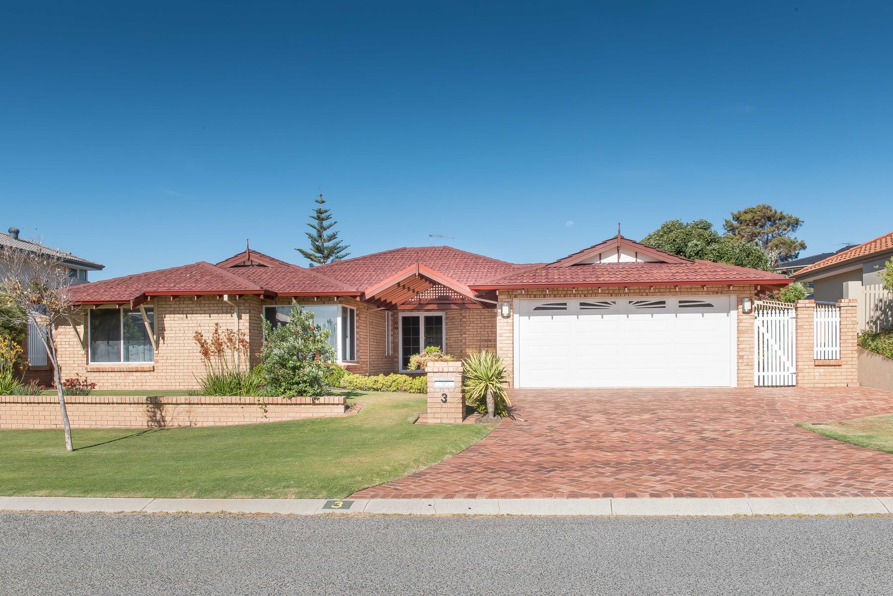 2 vaucluse place kallaroo