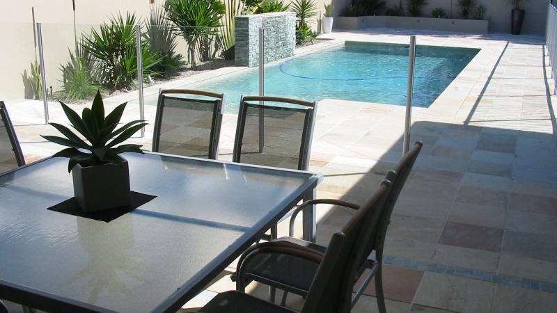 4 vaucluse pl bundall