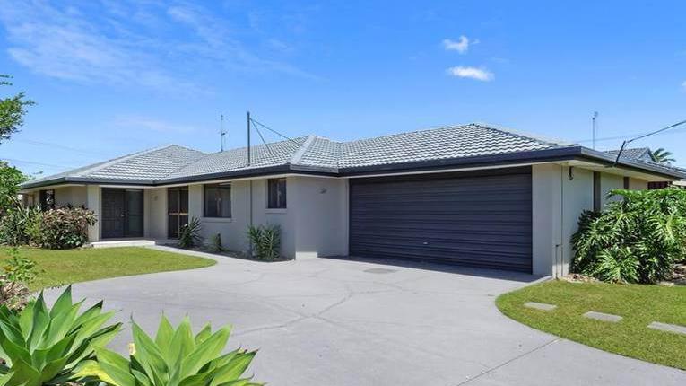 4 vaucluse pl bundall