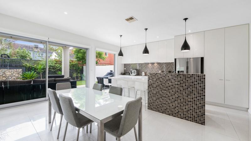 4 vaucluse st brighton