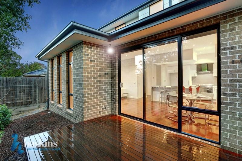 5 vaucluse court donvale