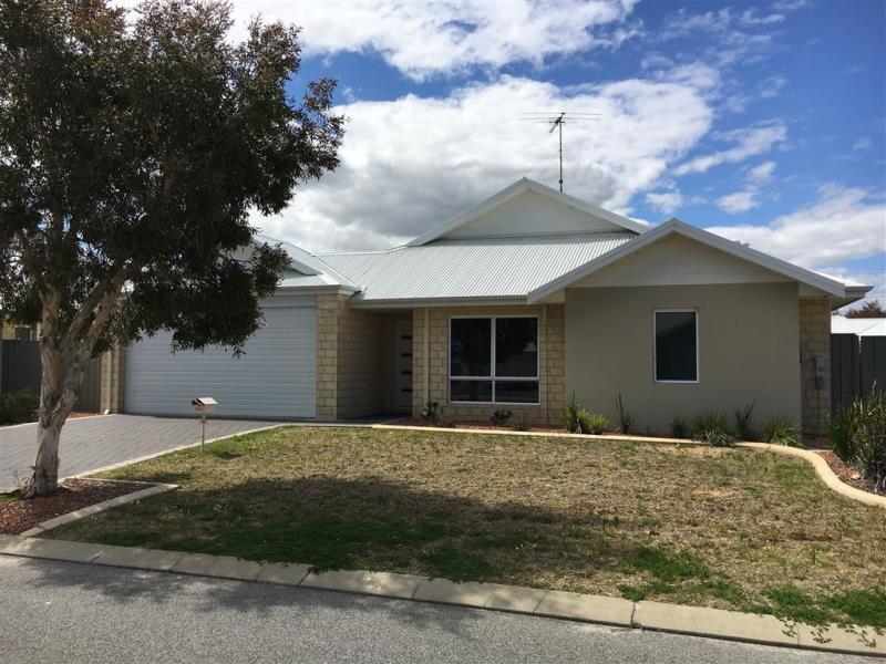 5 vaucluse way coodanup