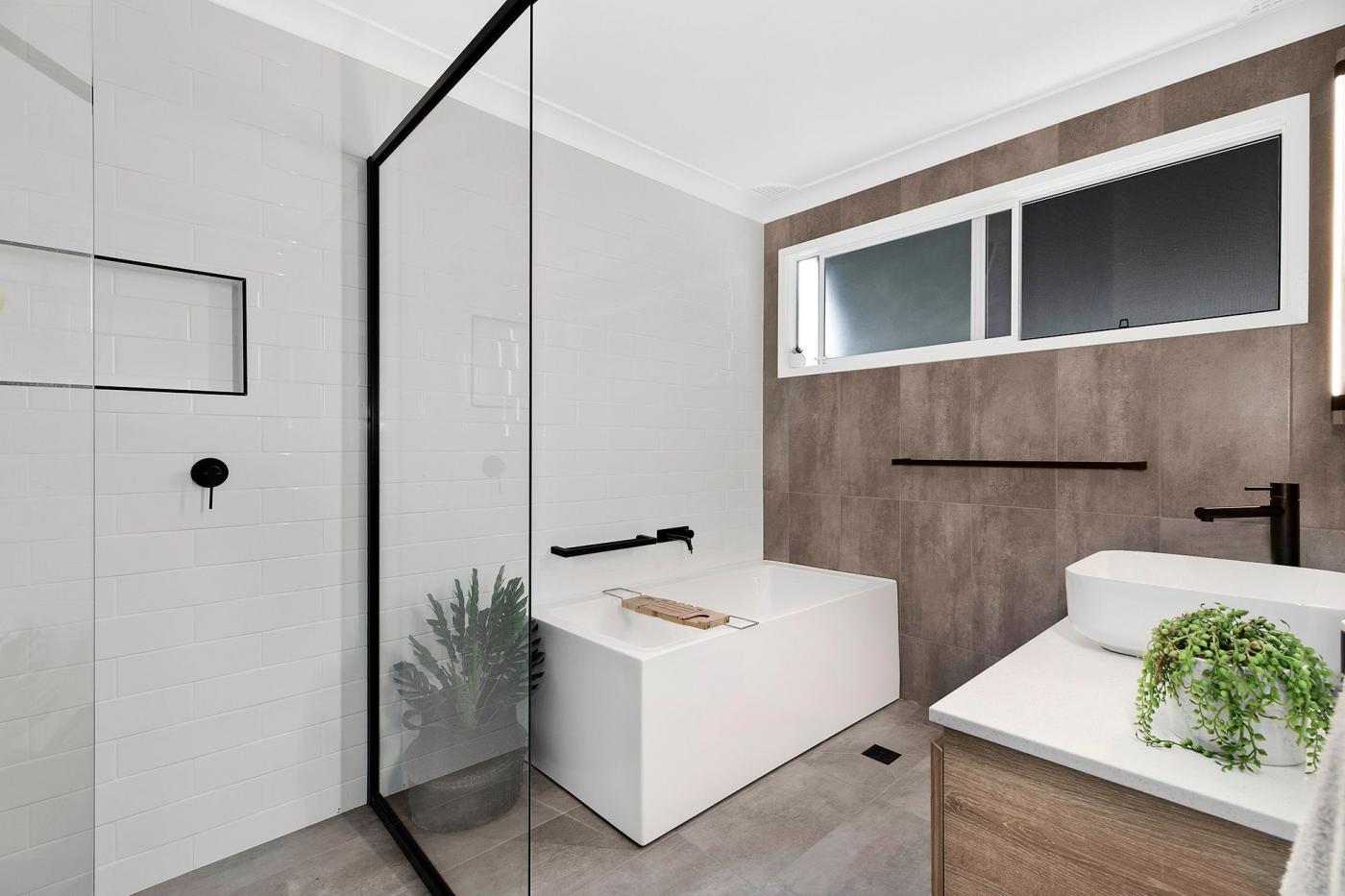 6 avignon street bateau bay