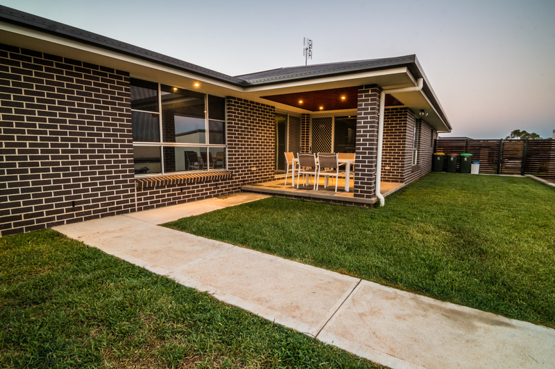 7 vaucluse place parkes