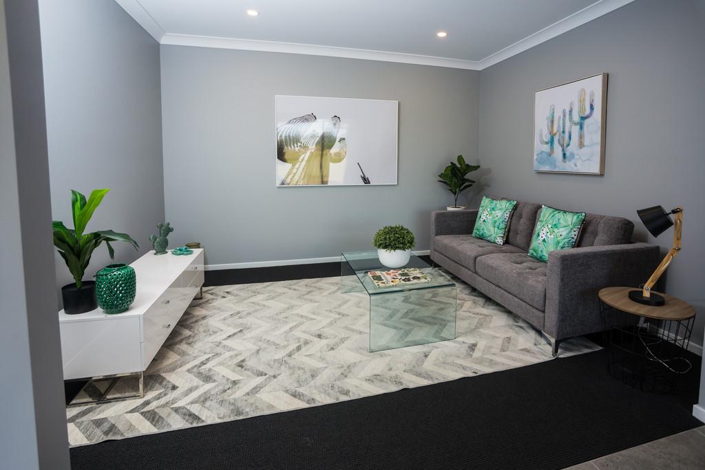 8 vaucluse place parkes nsw 2870