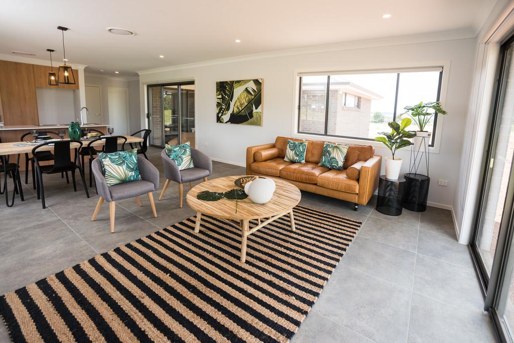 8 vaucluse place parkes