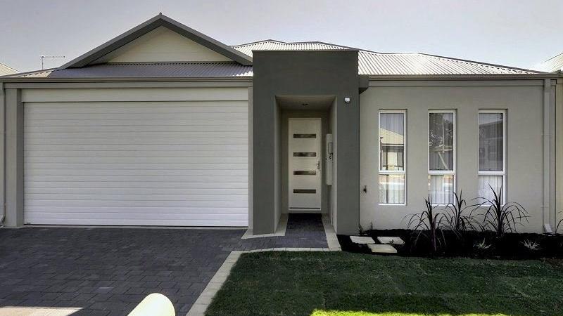 8 vaucluse way coodanup