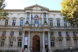 84007 avignon