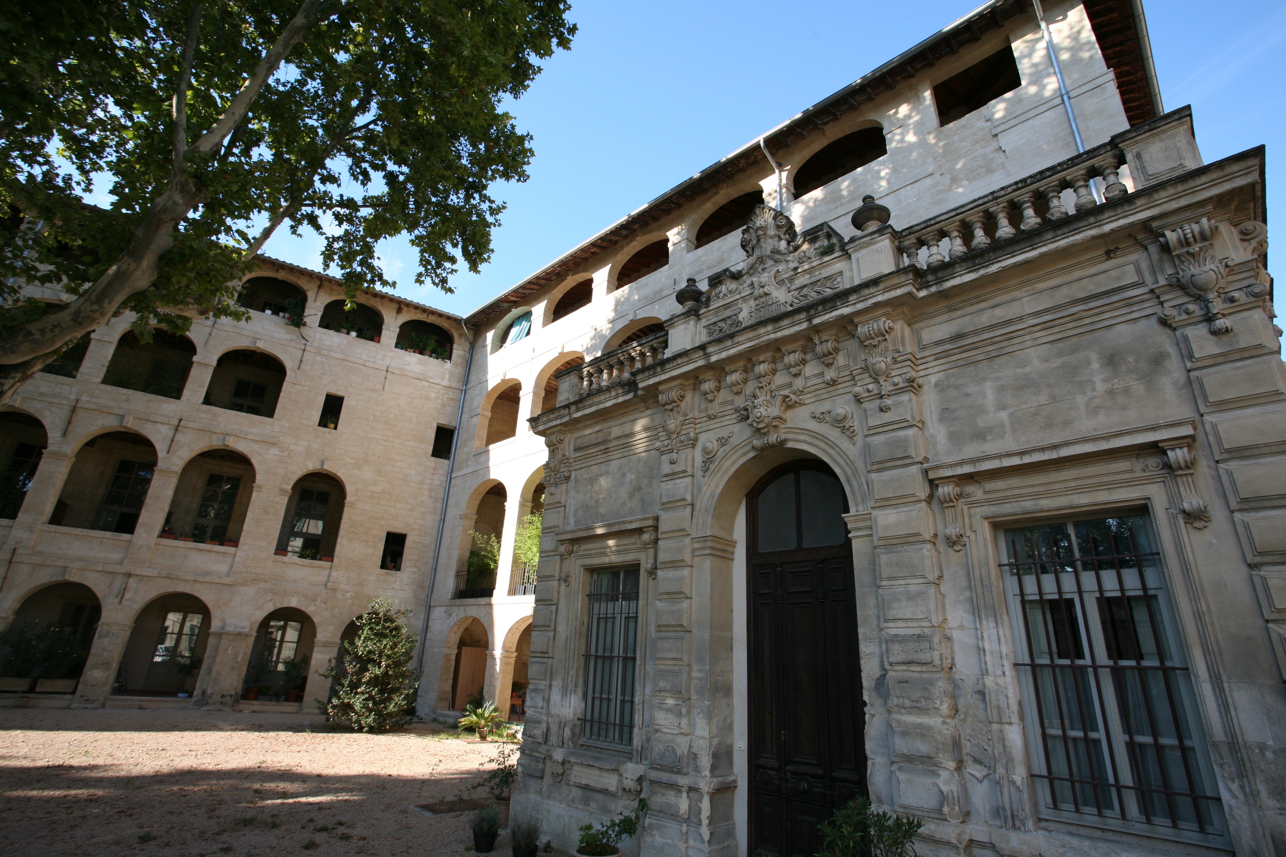 avignon 2 rue des ecoles