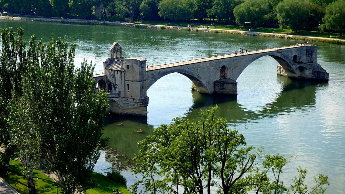 avignon a voir