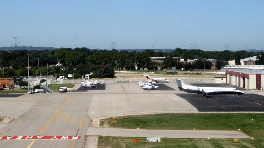 avignon aeroport