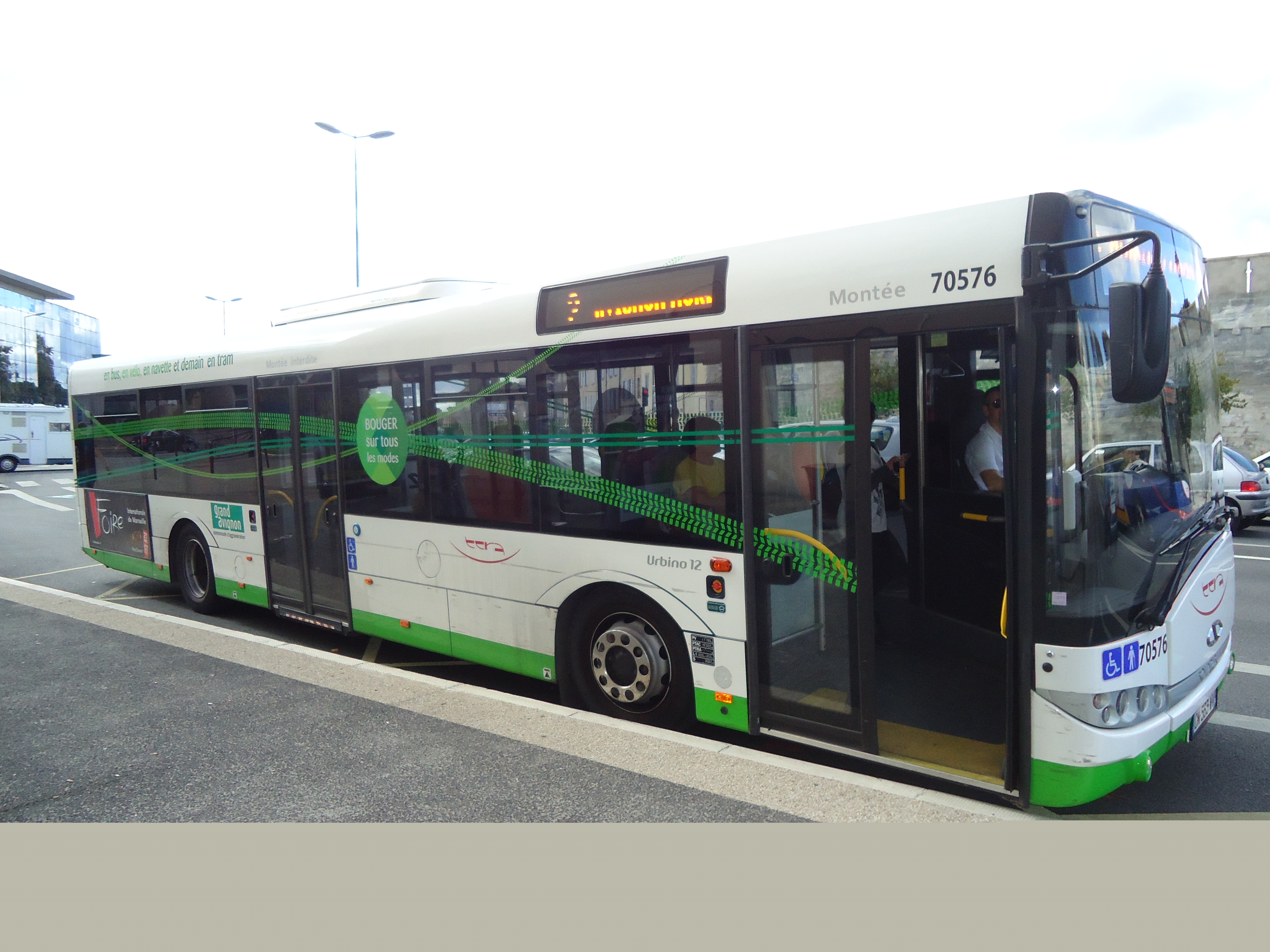 avignon bus
