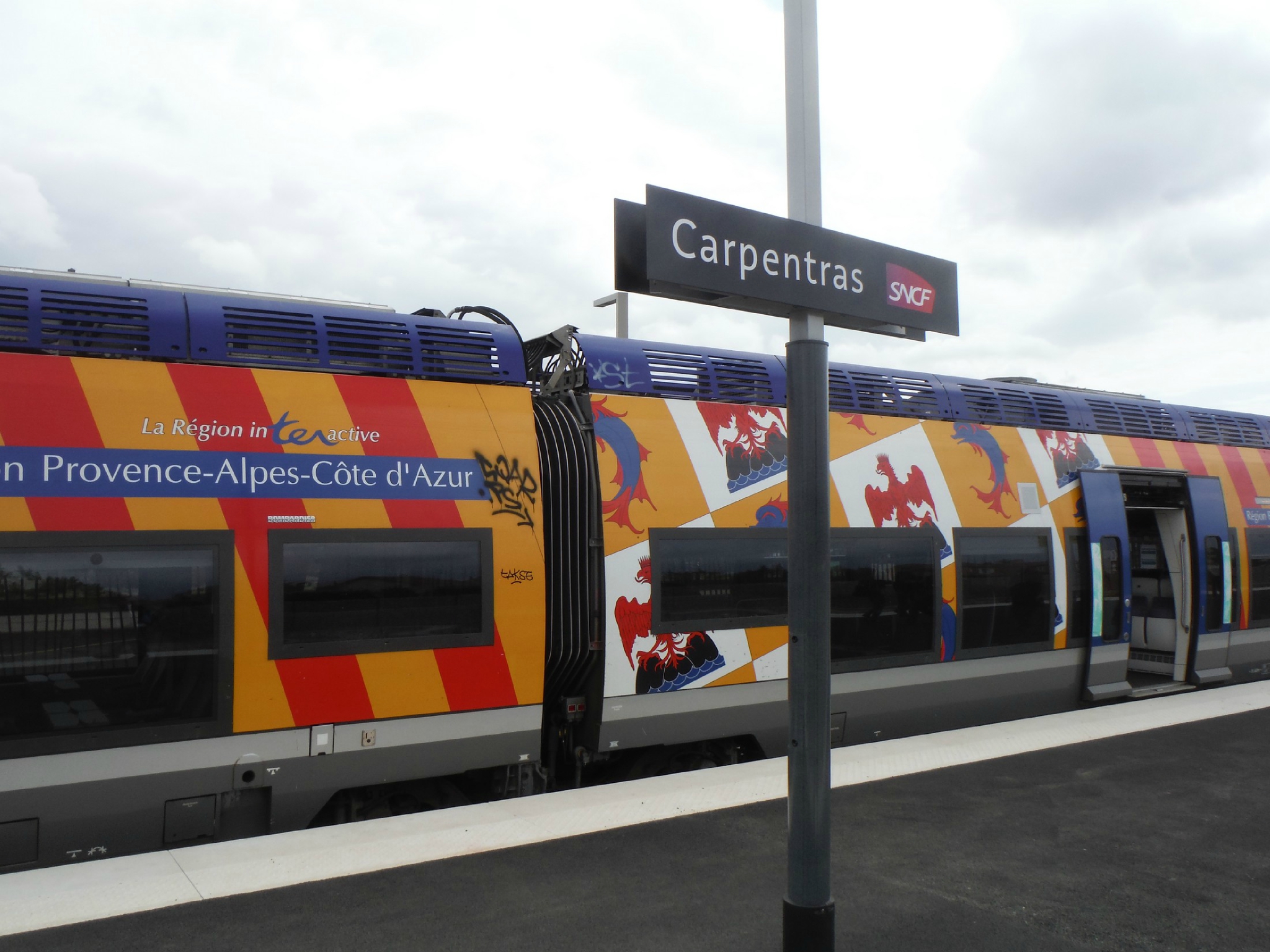 avignon carpentras bus