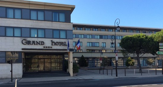 avignon grand hotel