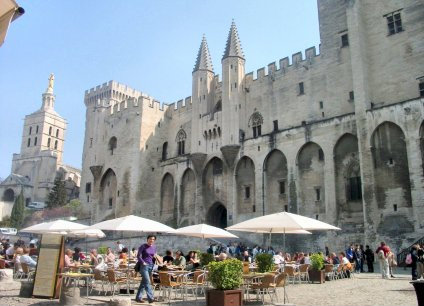 avignon intra muros