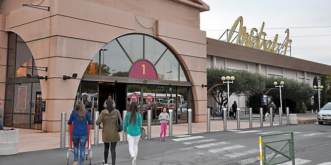 avignon mistral 7 magasins