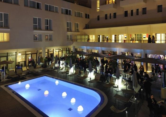 avignon novotel