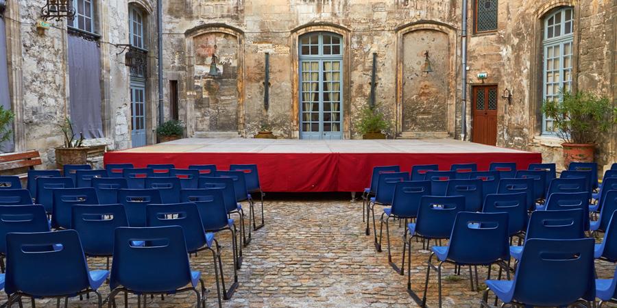 avignon offnungszeiten