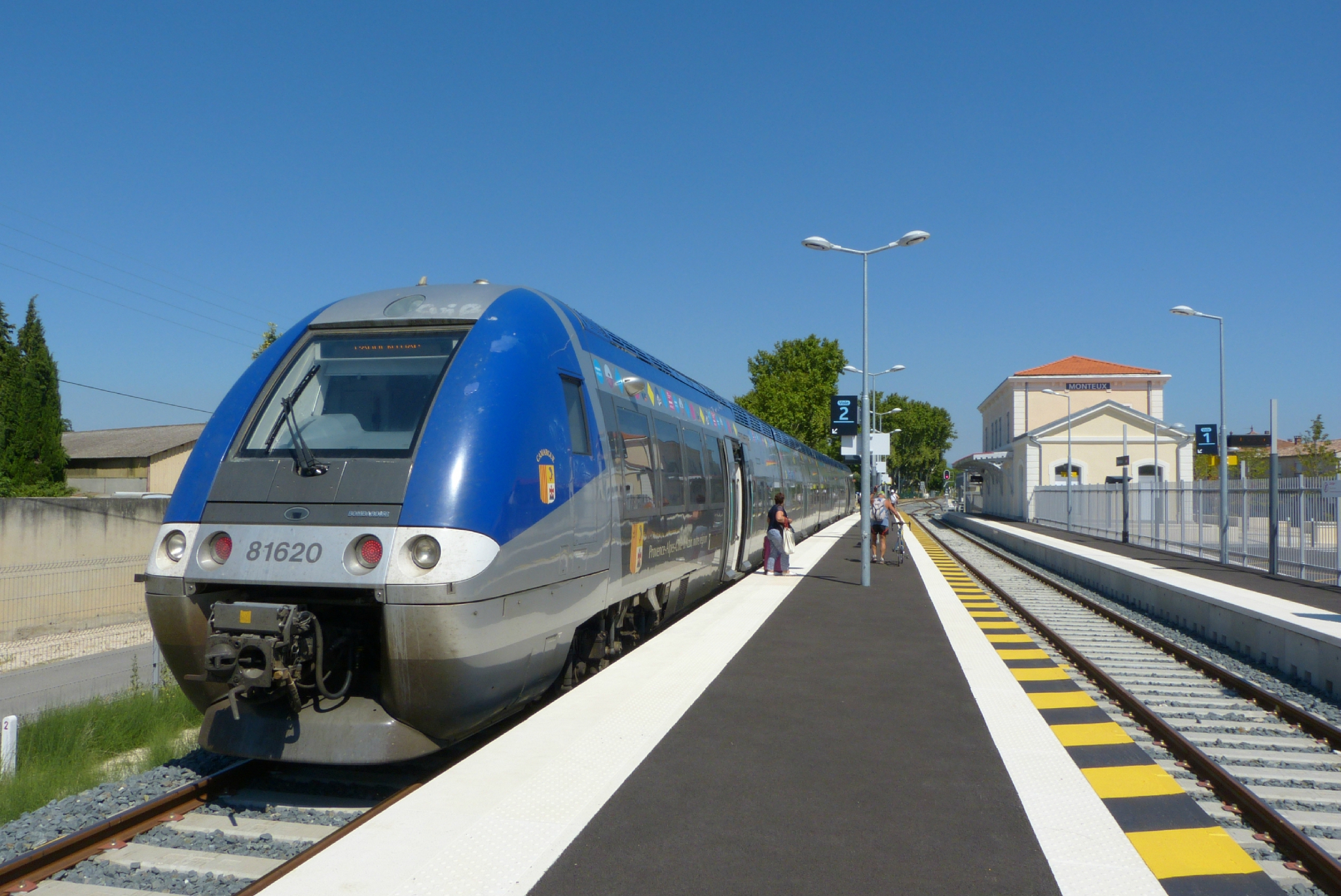 avignon sorgues train
