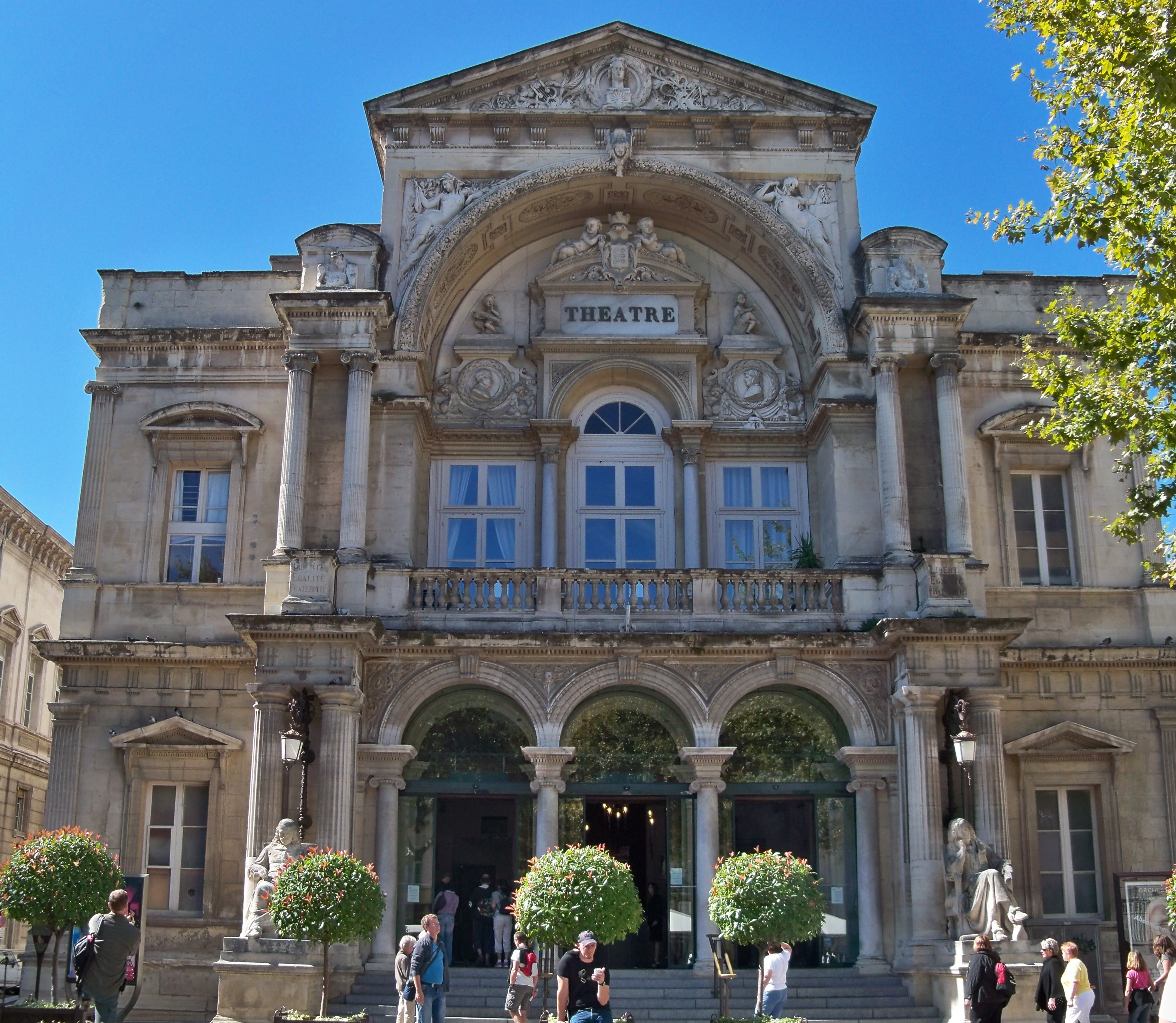 avignon theatre