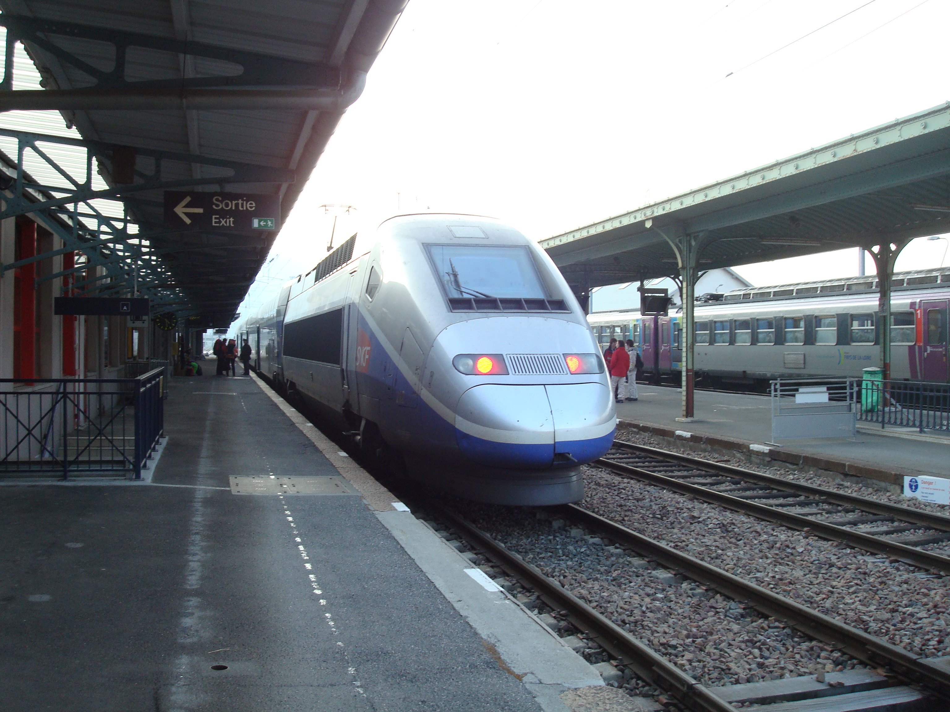avignon valence train
