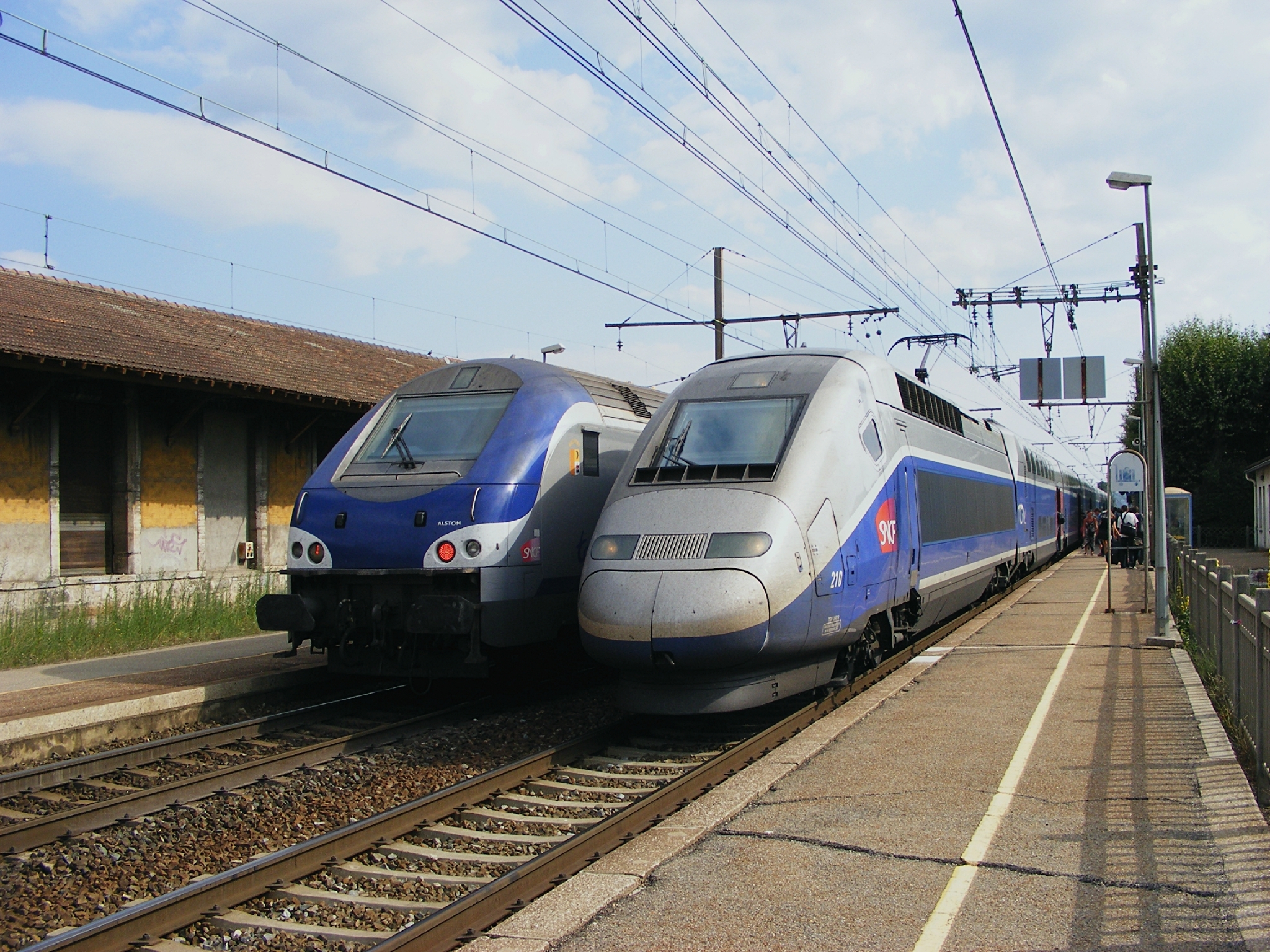 avignon valence train