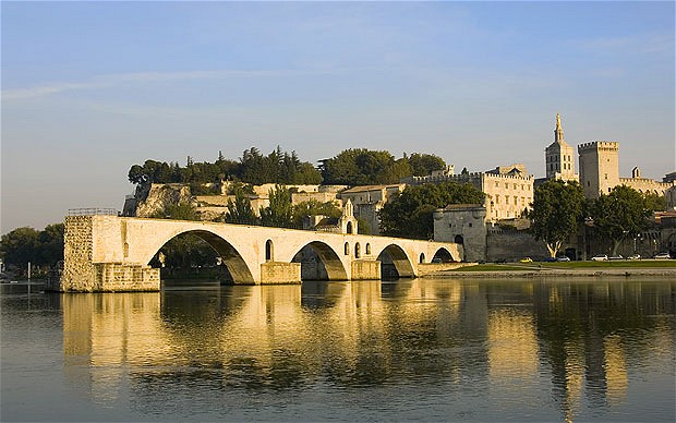 avignon what to do