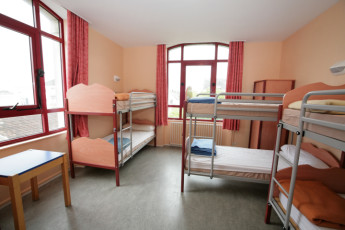 avignon yha
