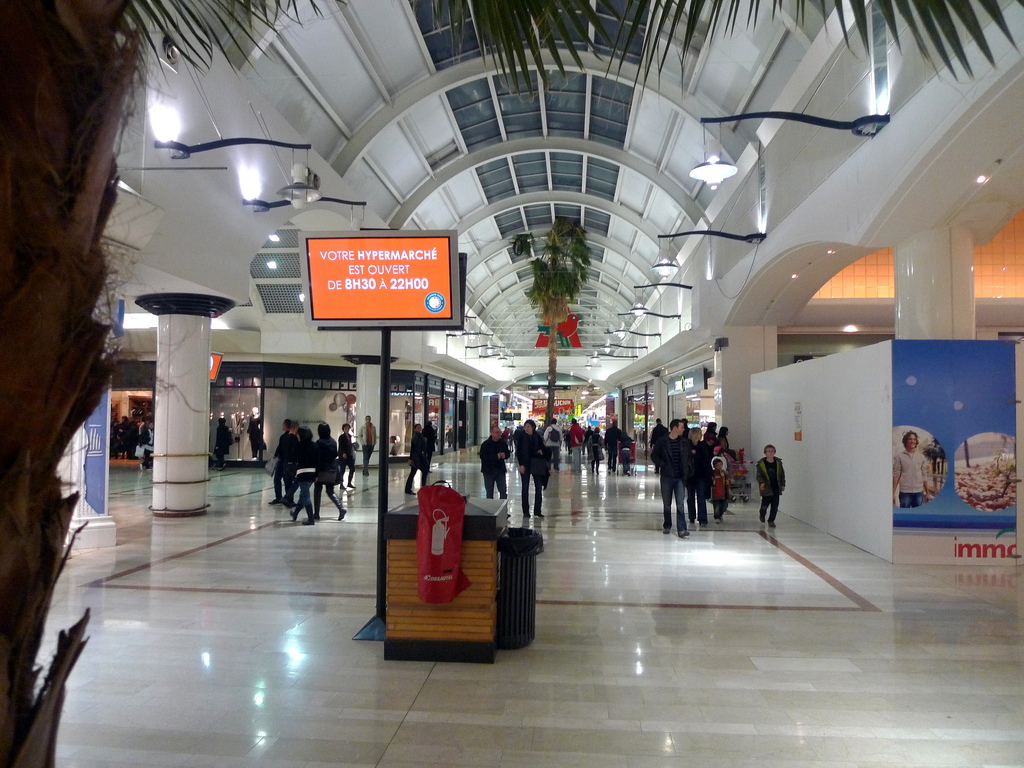 avignon zone commerciale
