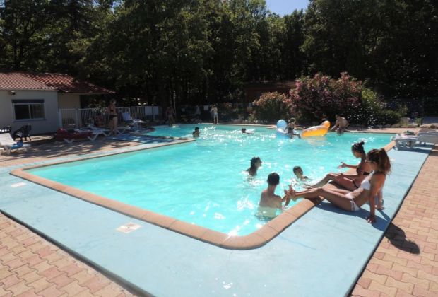 camping vaucluse 2 etoiles
