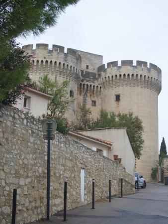 chateau d&rsquo;avignon