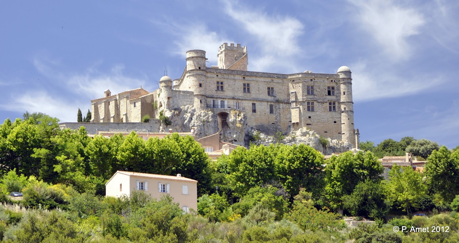 chateau vaucluse a vendre