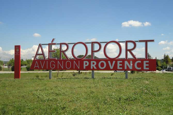 d&rsquo;avignon aeroport