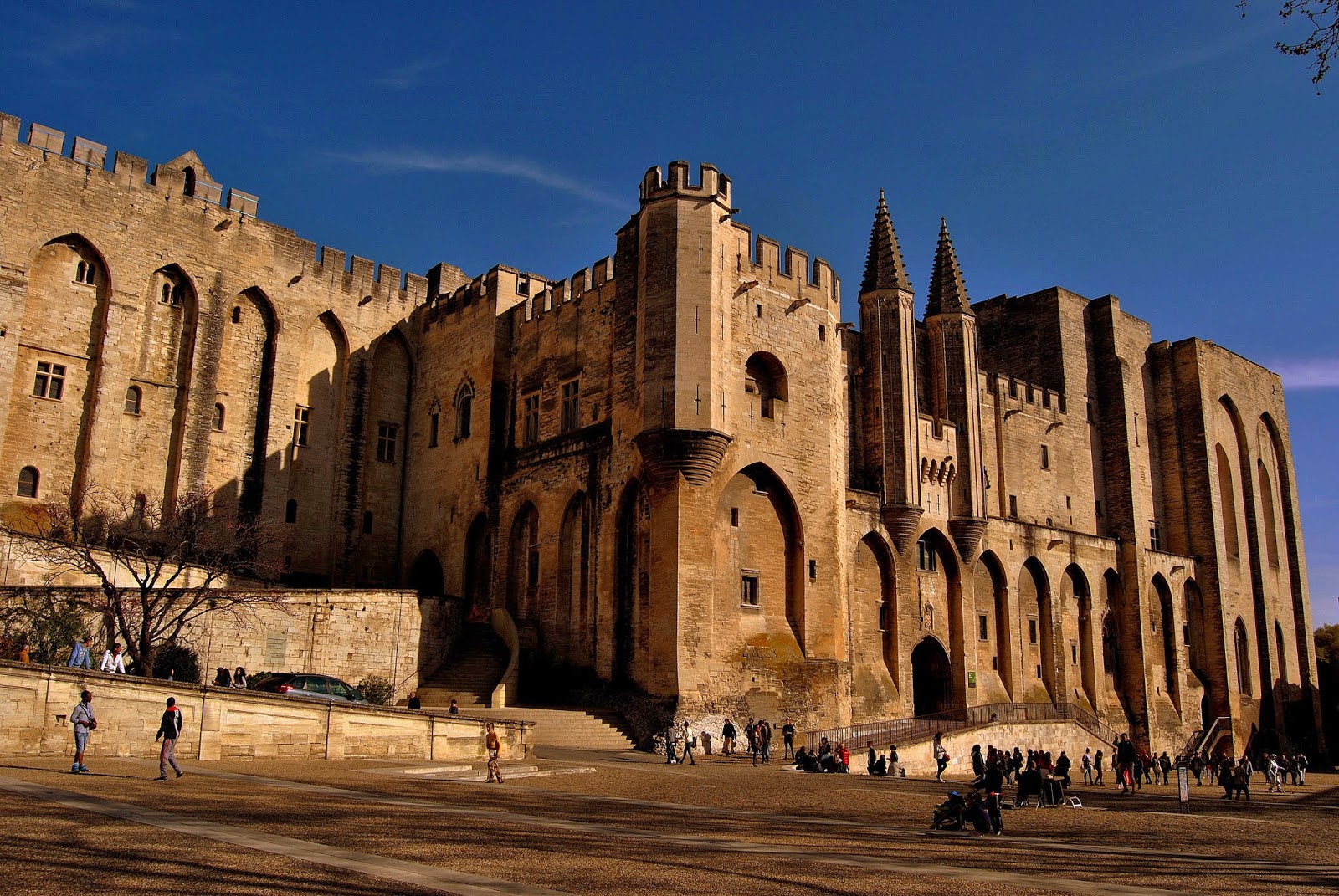 e vicina ad avignone