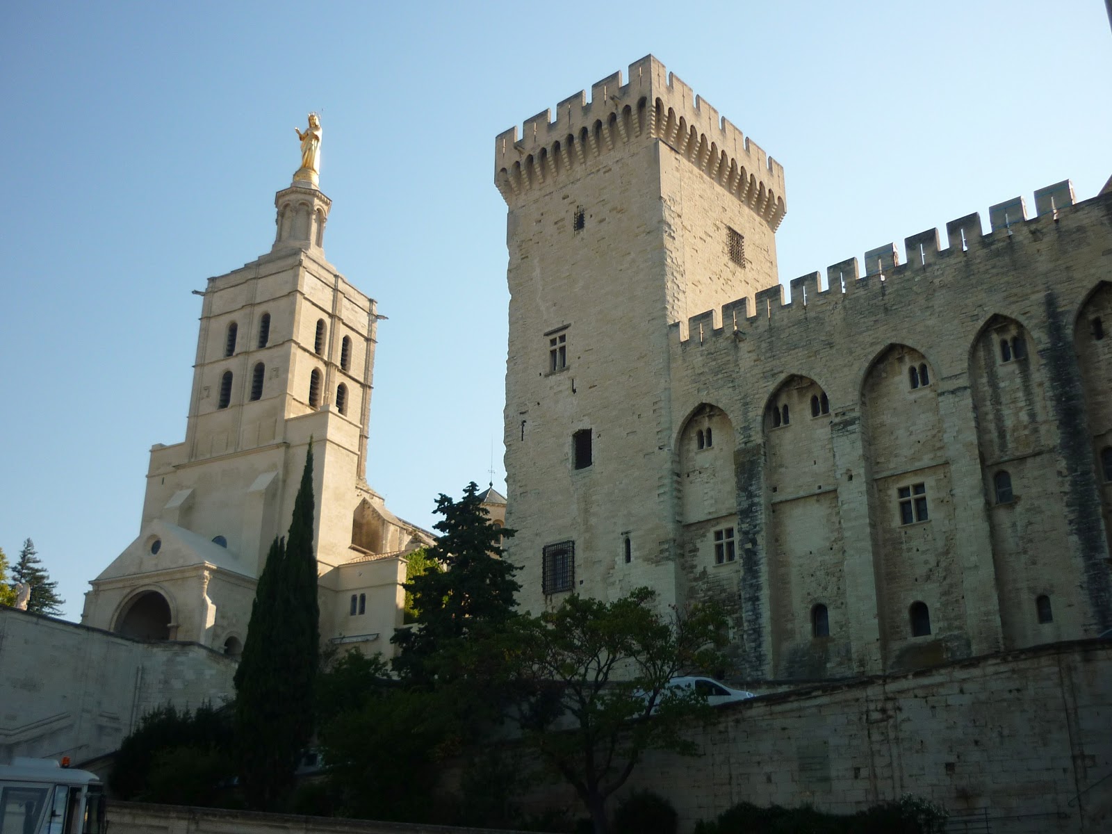 e vicina ad avignone