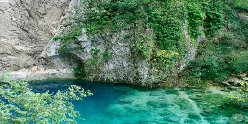 fontaine de vaucluse offnungszeiten