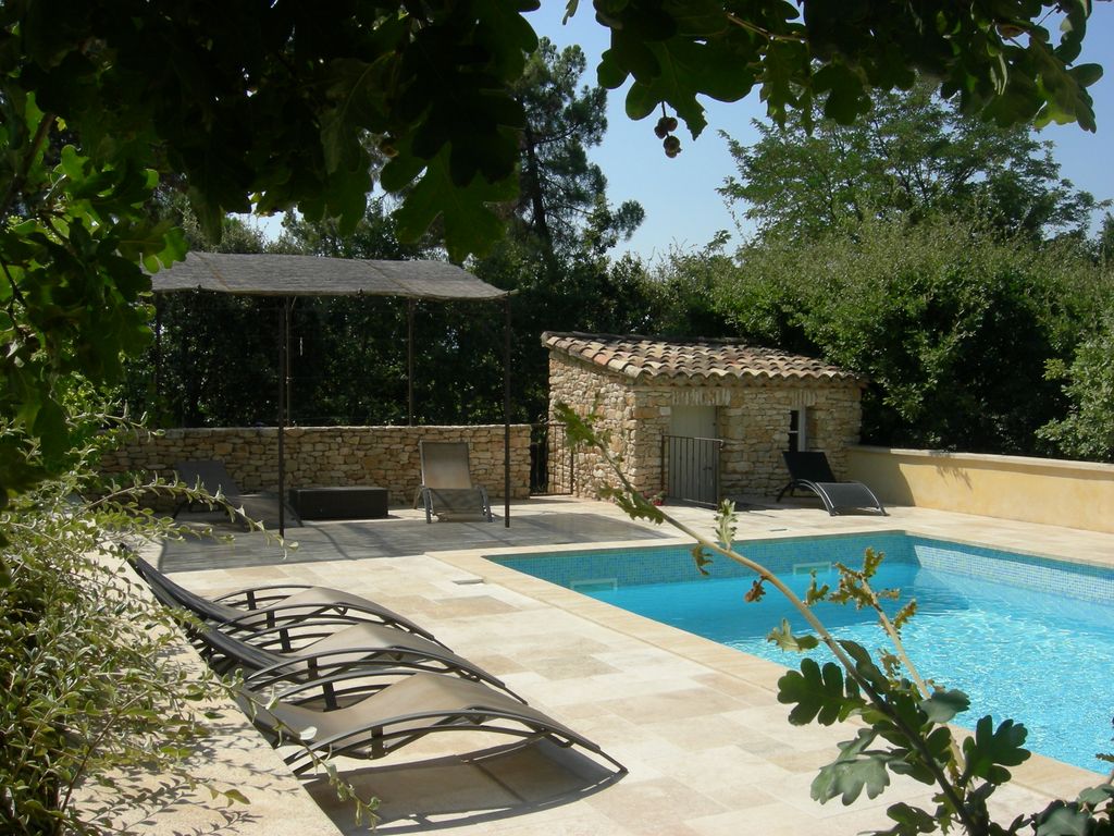 gite vaucluse 4 personnes piscine
