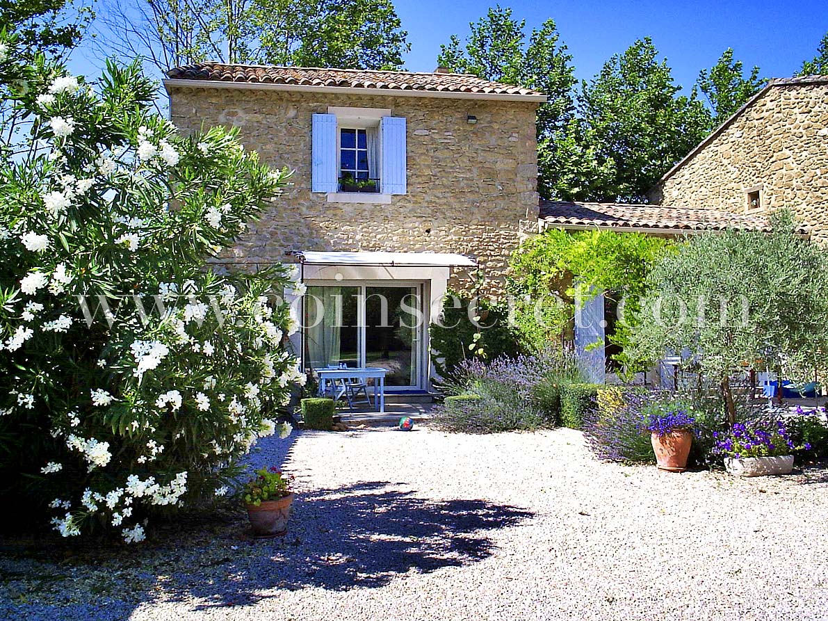 gite vaucluse 4 personnes