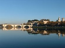 historia mostu w avignon