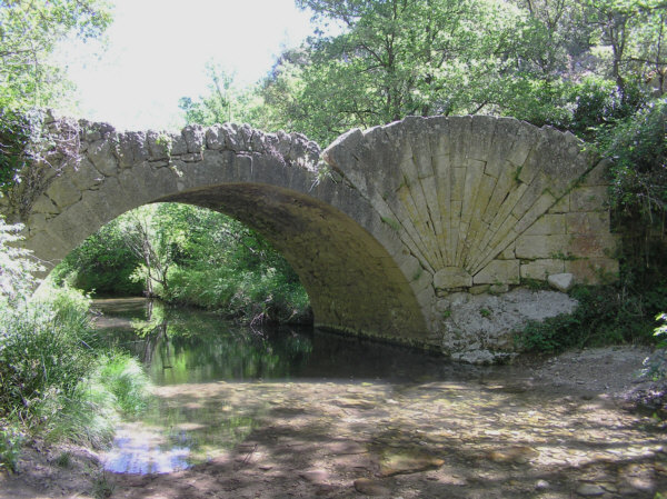 l'aiguebrun vaucluse
