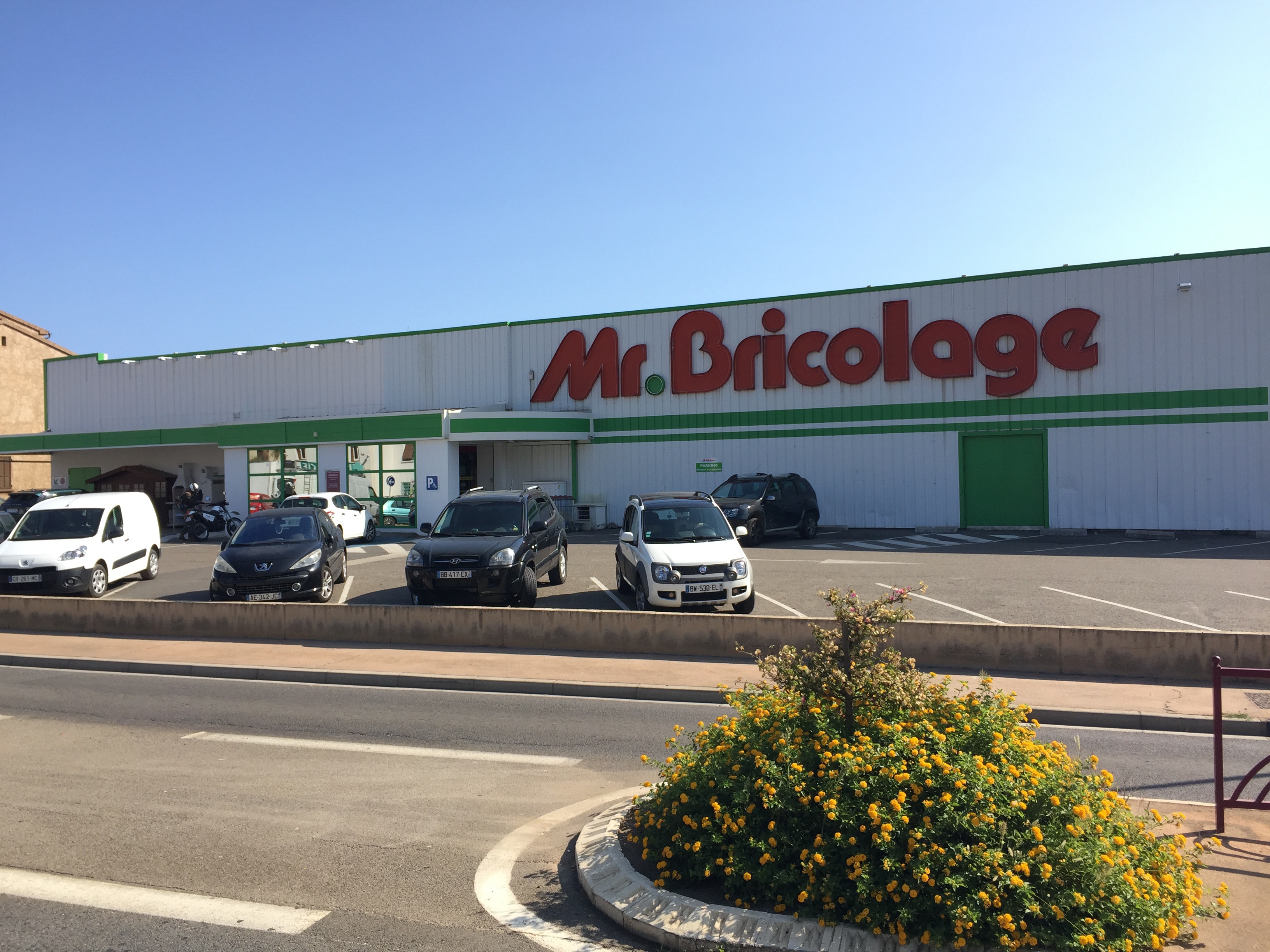 m bricolage avignon