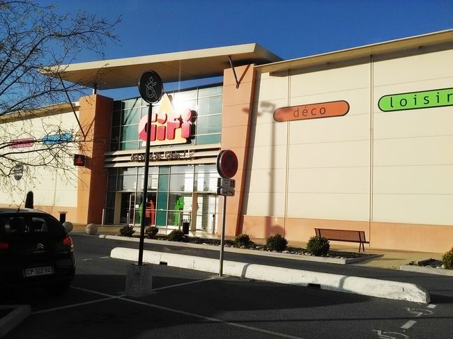 mistral 7 avignon boutiques