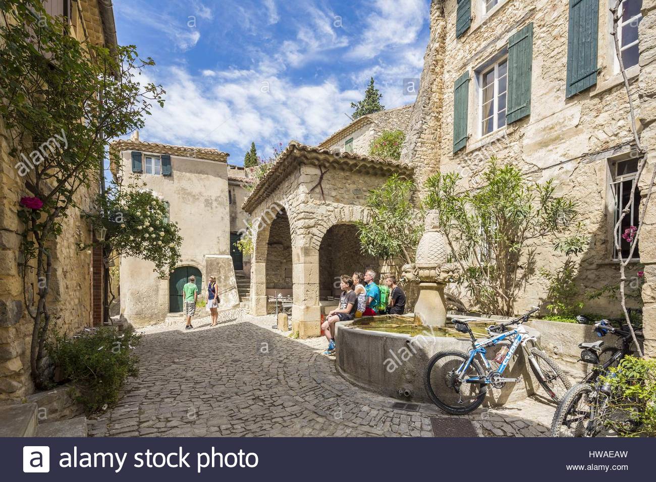 vaucluse beaux villages