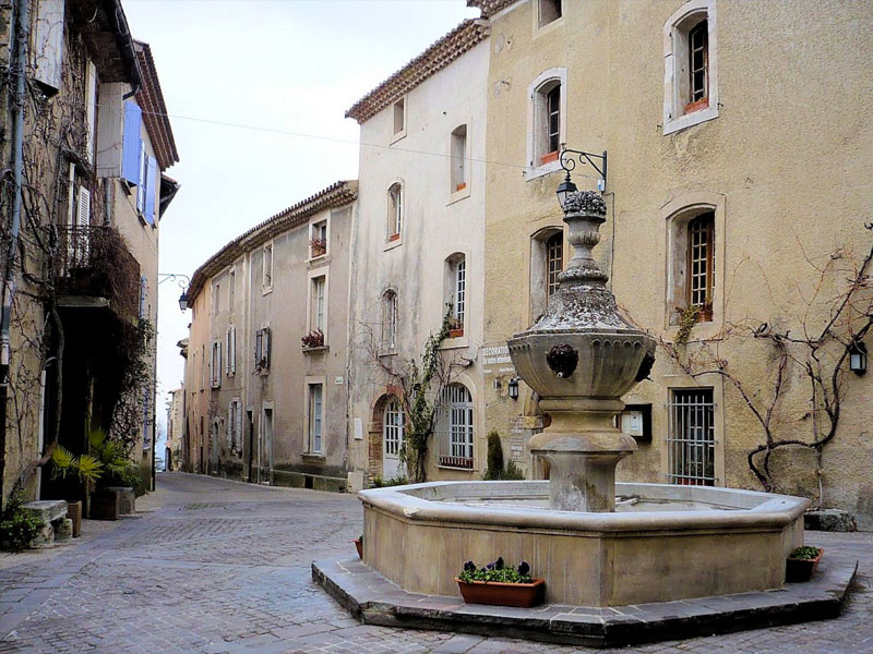 vaucluse beaux villages