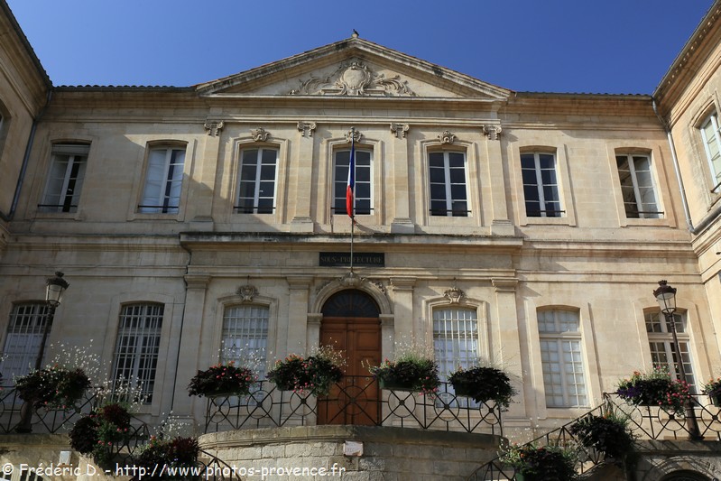 vaucluse sous prefecture