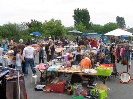 vaucluse vide grenier