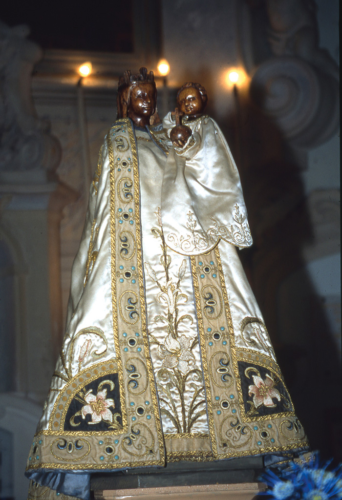 vaucluse vierge noire